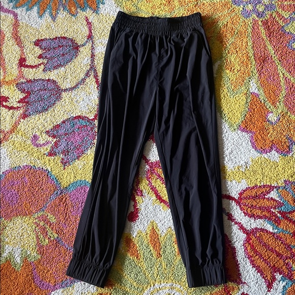 VUORI VILLA JOGGERS WOMENS SMALL - Picture 6 of 10